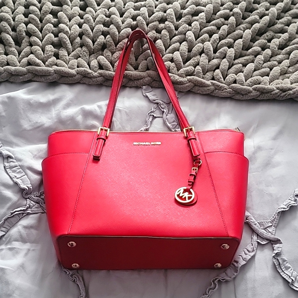 Michael Kors - Jet Set Large Saffiano Leather Top-Zip Tote Bag - Deep Pink